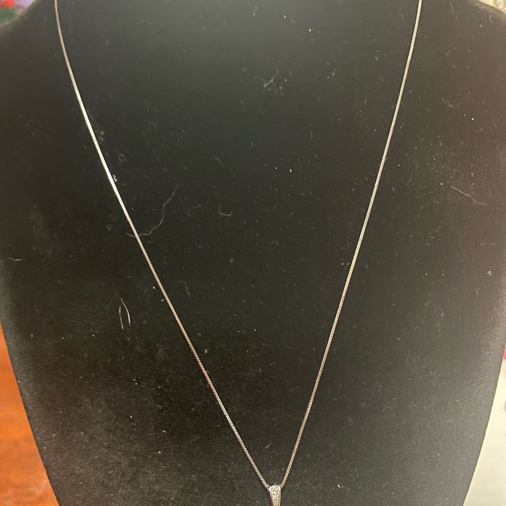 10k white gold necklace - Picture 13 of 14
